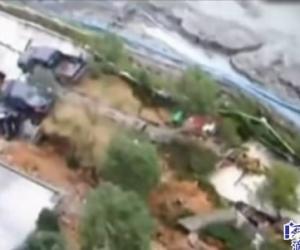 温州小区大面积塌陷汽车下沉录像曝光
