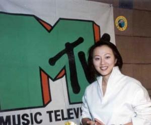 李亦非首位登上《财富》中国女人