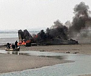 中国空军一架苏-27战机在飞行训练中失事