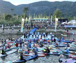 楠溪江第二届水上桨板音乐节开幕