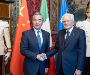 意大利总统马塔雷拉会见王毅