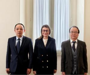 张凌霄参赞、陈建阳主任会见意国家旅游局CEO伊万娜